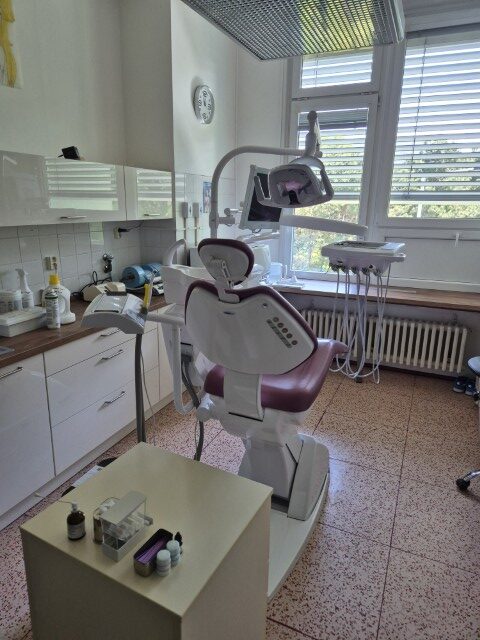 Prodej zubní ordinace – Praha – Kobylisy